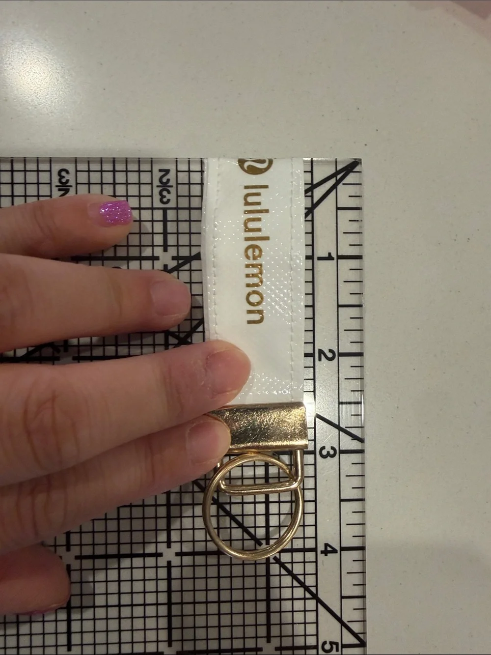 lululemon White handmade and Gold Logo Key Fob(4: white and gold with gold clip)
